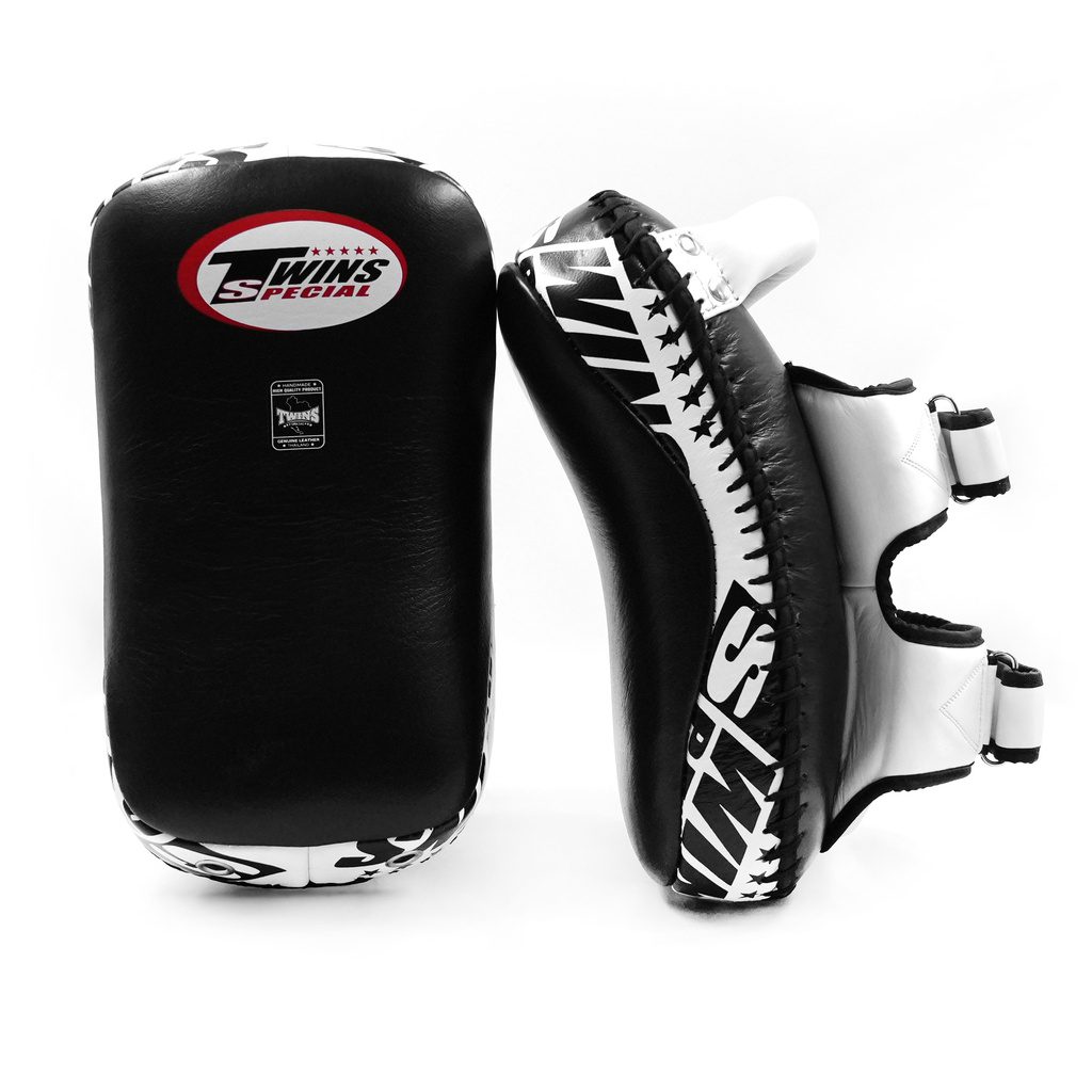 Twins Special Thai Pads - Professionele Kick Pads (KPL 12 BLACK WHITE L) Twins Special Thai Pads - Professionele Kick Pads (KPL 12 BLACK WHITE L)