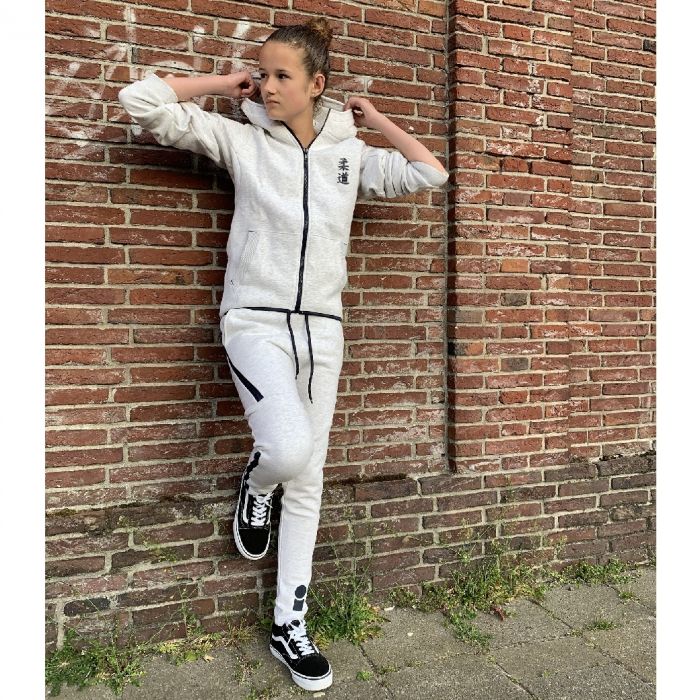 Essimo Jogging Suit Oat Meal - Hoodie/Sweatpants Essimo Jogging Suit Oat Meal - Hoodie/Sweatpants