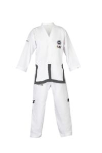 Manus Taekwondopak “Master” 1st (Wit)<!-- 285033 Budoland -->