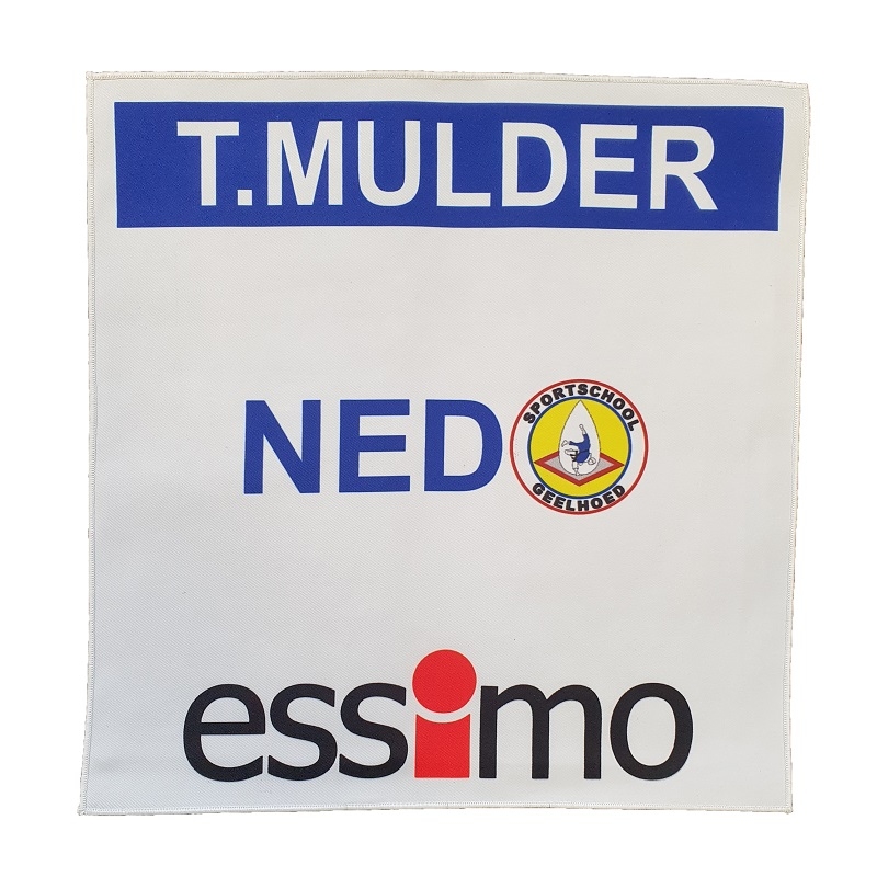 Essimo Back Number<!-- 399936 Essimo -->