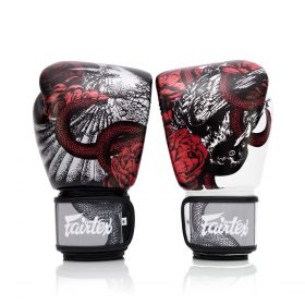 Fairtex (kick)bokshandschoenen The Beauty Of Survival Ltd<!-- 504011 Sportief BV -->