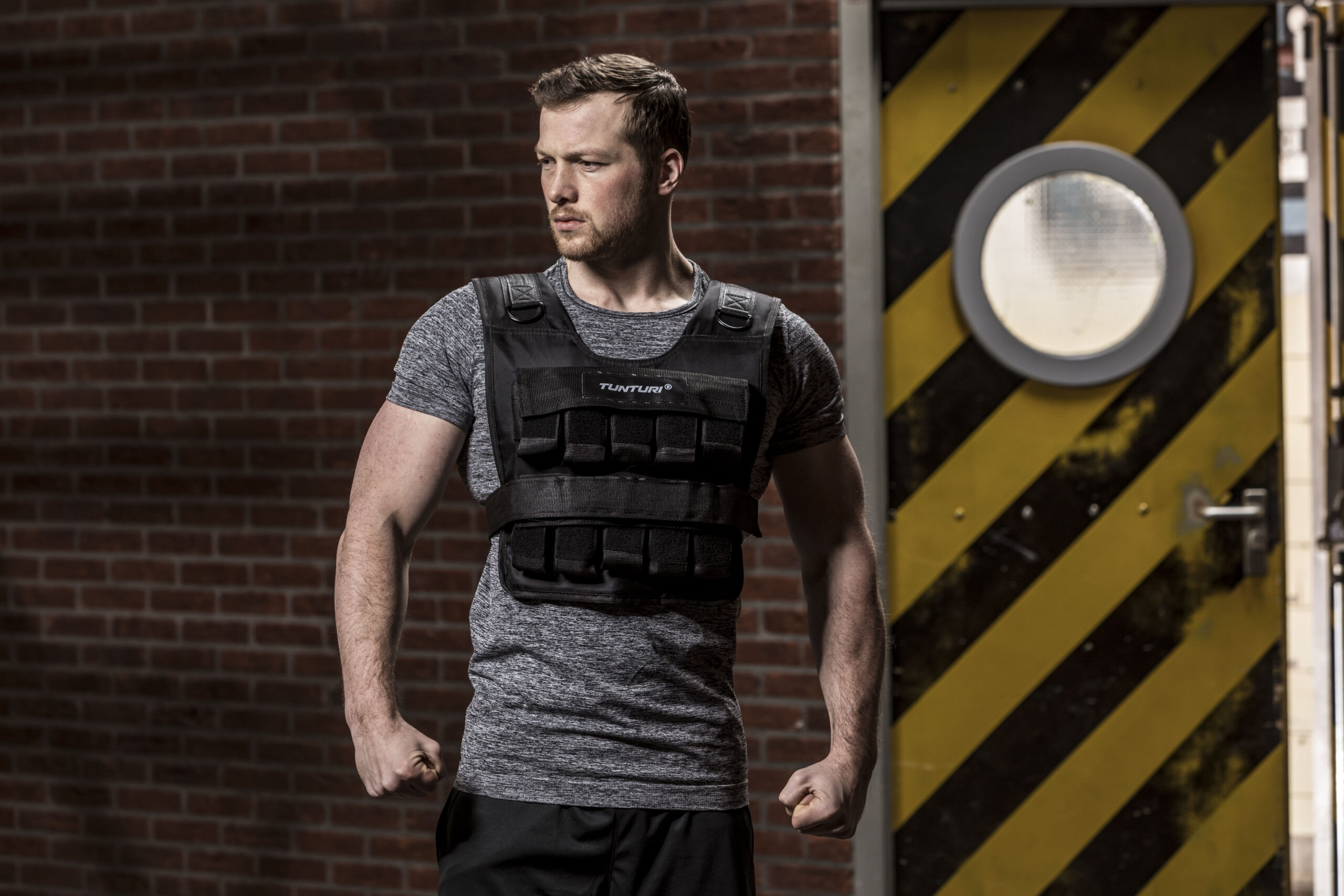 Tunturi Gewichtvest - Verstelbaar Pro 20 kg - Zwart Tunturi Gewichtvest - Verstelbaar Pro 20 kg - Zwart