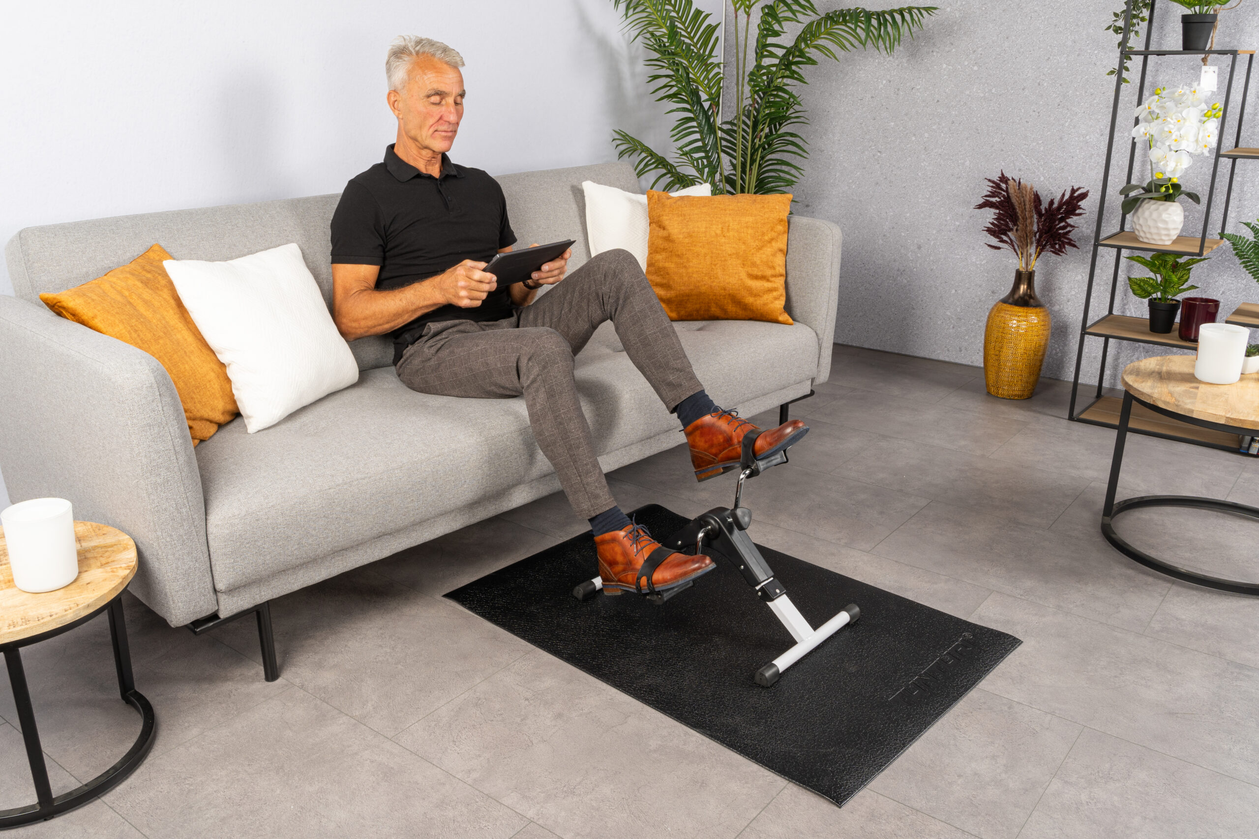 Tunturi Stoelfiets - Mini Bike Foldable Easy - Zwart Tunturi Stoelfiets - Mini Bike Foldable Easy - Zwart