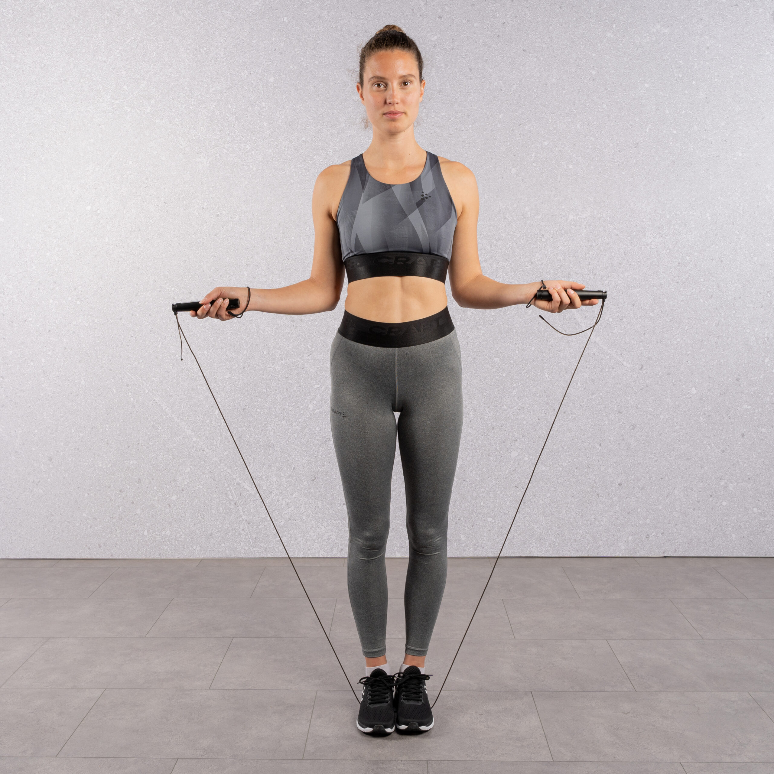 Tunturi Springtouw - Smart Jump Rope With Display And App - Zwart Tunturi Springtouw - Smart Jump Rope With Display And App - Zwart