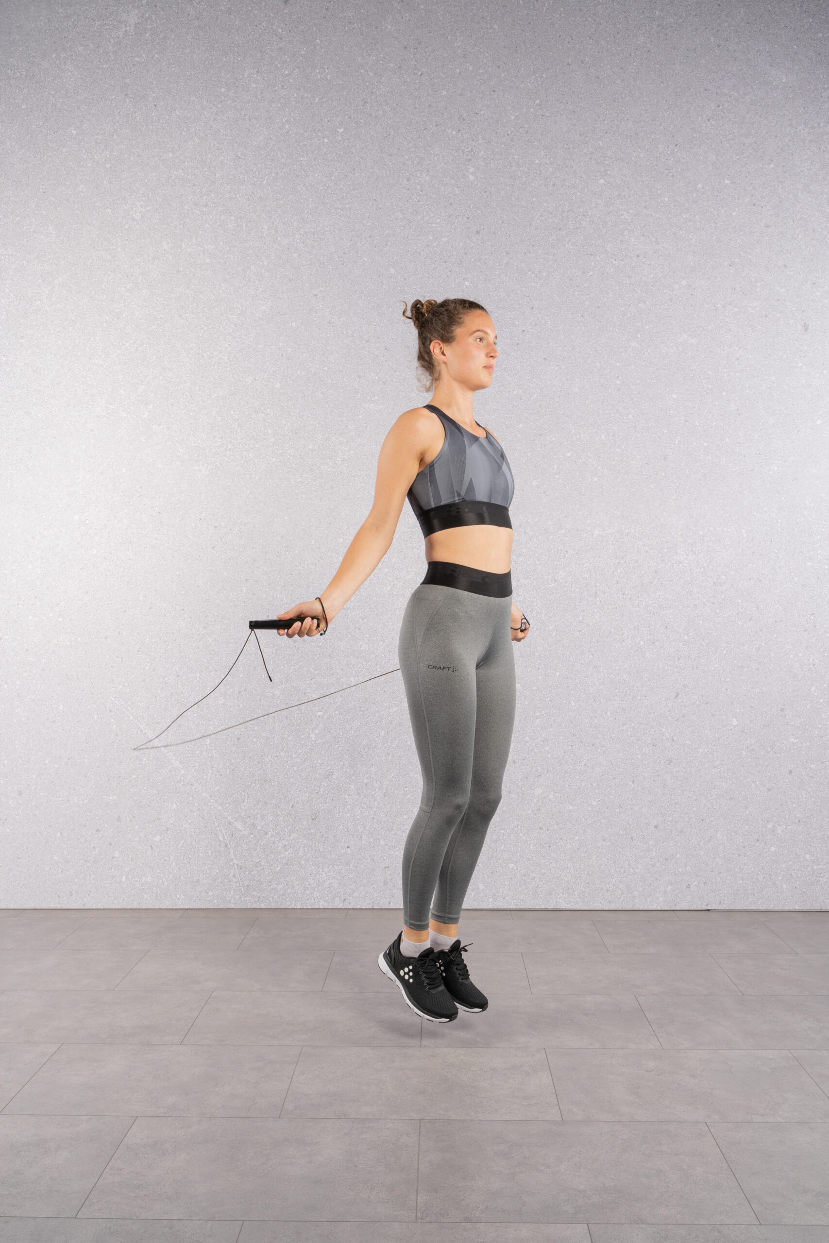Tunturi Springtouw - Smart Jump Rope With Display And App - Zwart Tunturi Springtouw - Smart Jump Rope With Display And App - Zwart