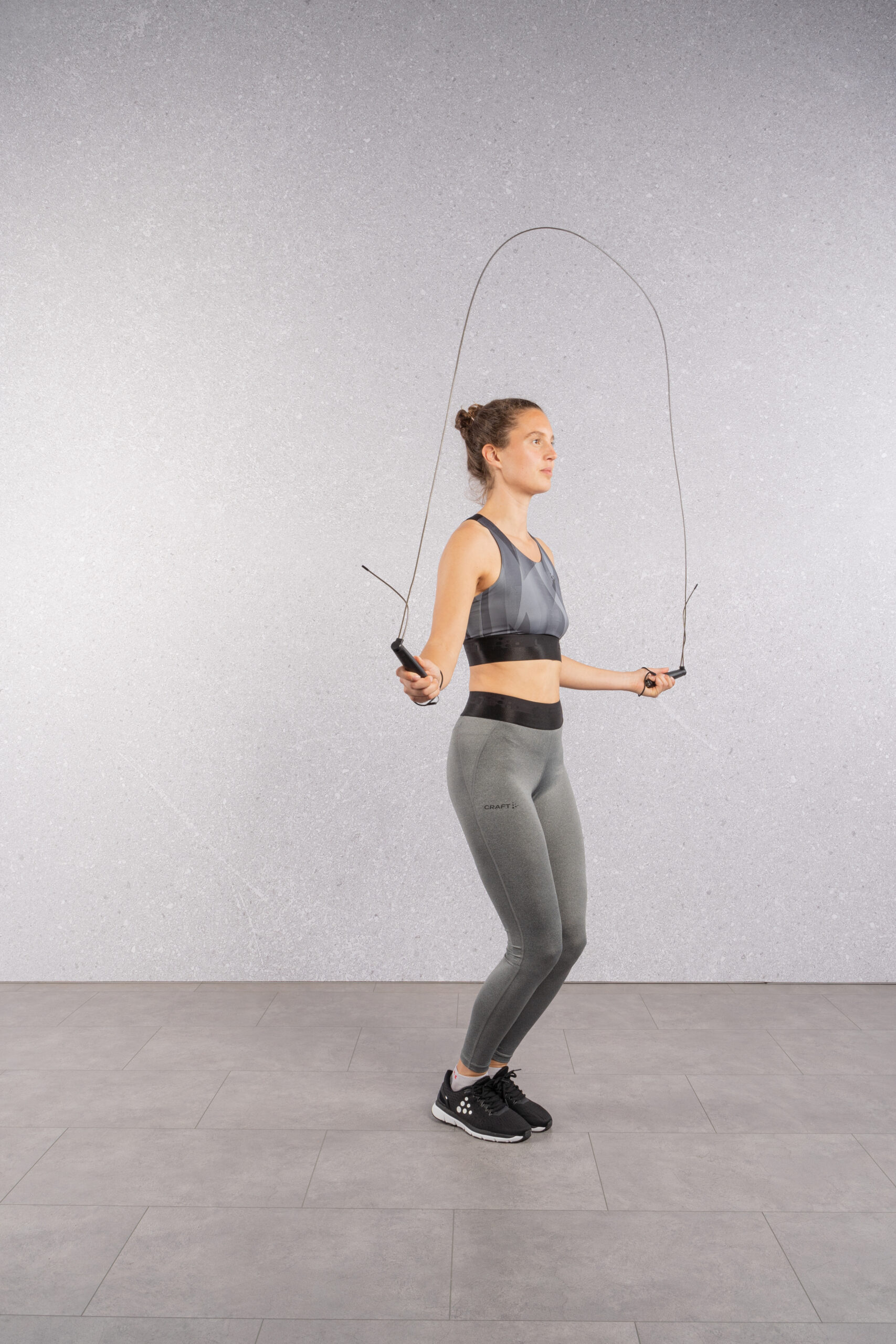 Tunturi Springtouw - Smart Jump Rope With Display And App - Zwart Tunturi Springtouw - Smart Jump Rope With Display And App - Zwart