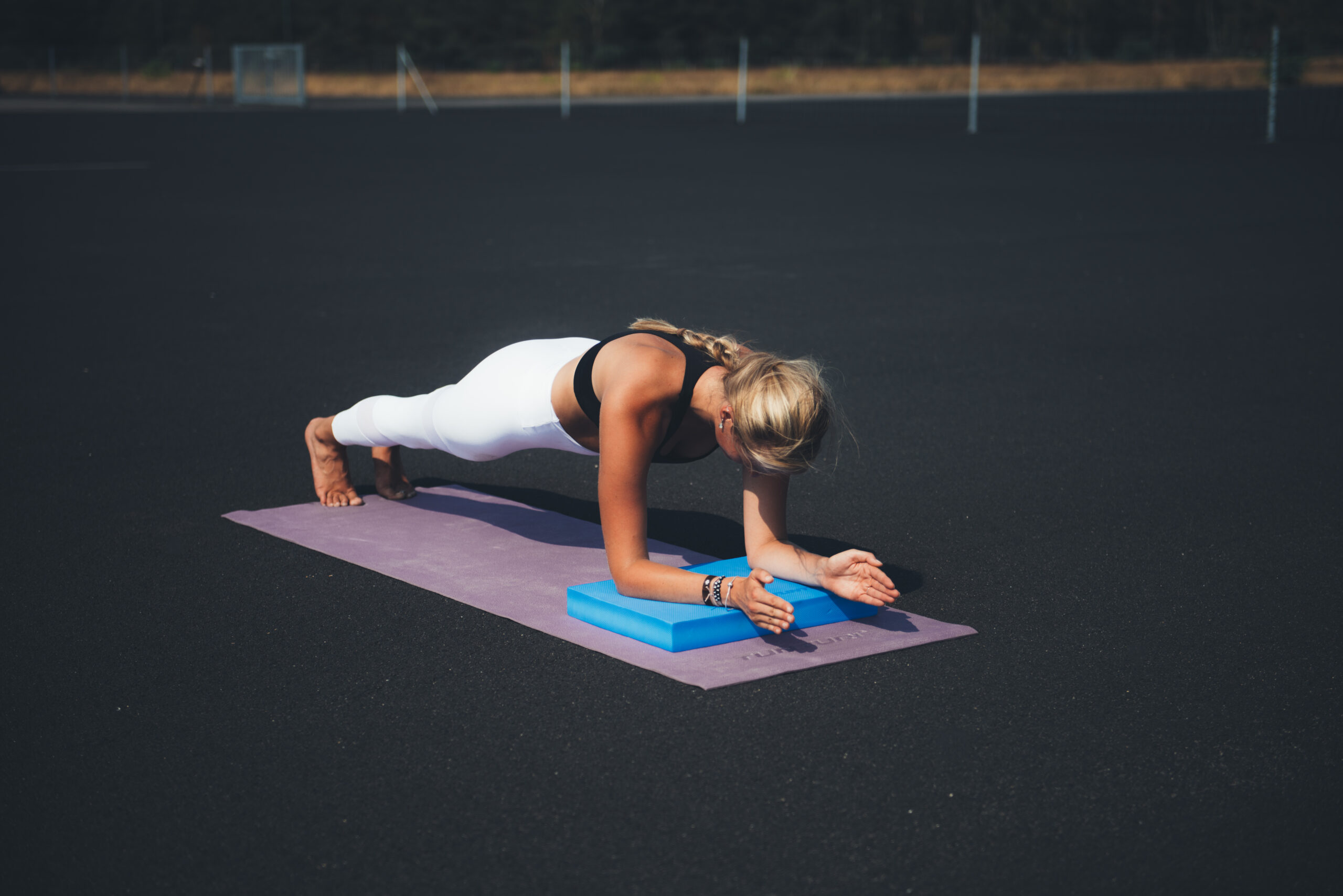 Tunturi Balanskussen - Yoga Balance Pad TPE 35,5 x 45,5 cm - Blauw Tunturi Balanskussen - Yoga Balance Pad TPE 35,5 x 45,5 cm - Blauw