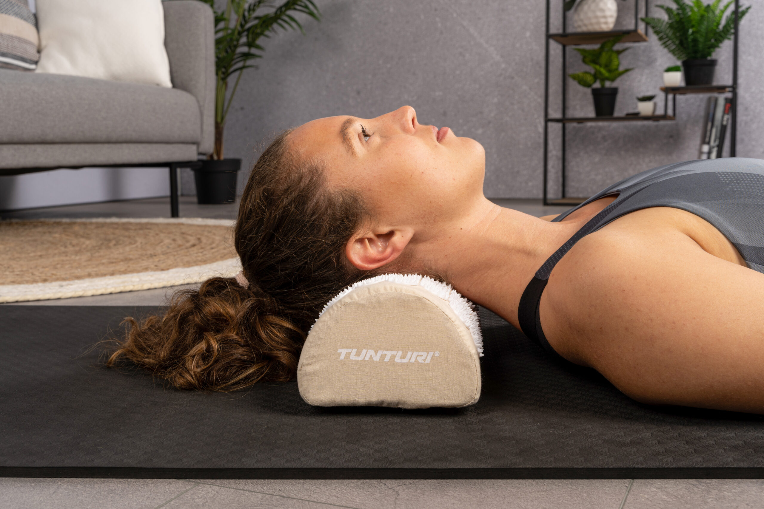 Tunturi Nieuw - Acupressure Mat And Pillow - Beige Tunturi Nieuw - Acupressure Mat And Pillow - Beige