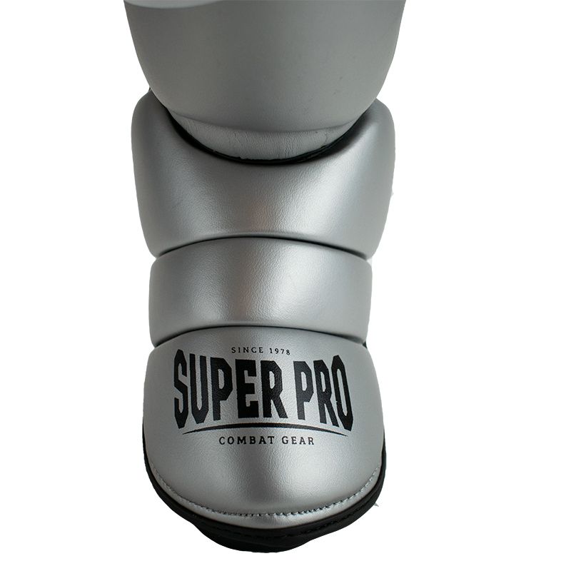 Super Pro Combat Gear Scheenbeschermer - Rebel - Grijs / Zwart / Wit Super Pro Combat Gear Scheenbeschermer - Rebel - Grijs / Zwart / Wit