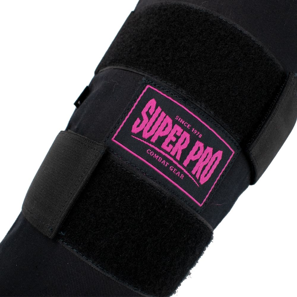 Super Pro Combat Gear Scheenbeschermer - Savior - Roze / Zwart Super Pro Combat Gear Scheenbeschermer - Savior - Roze / Zwart