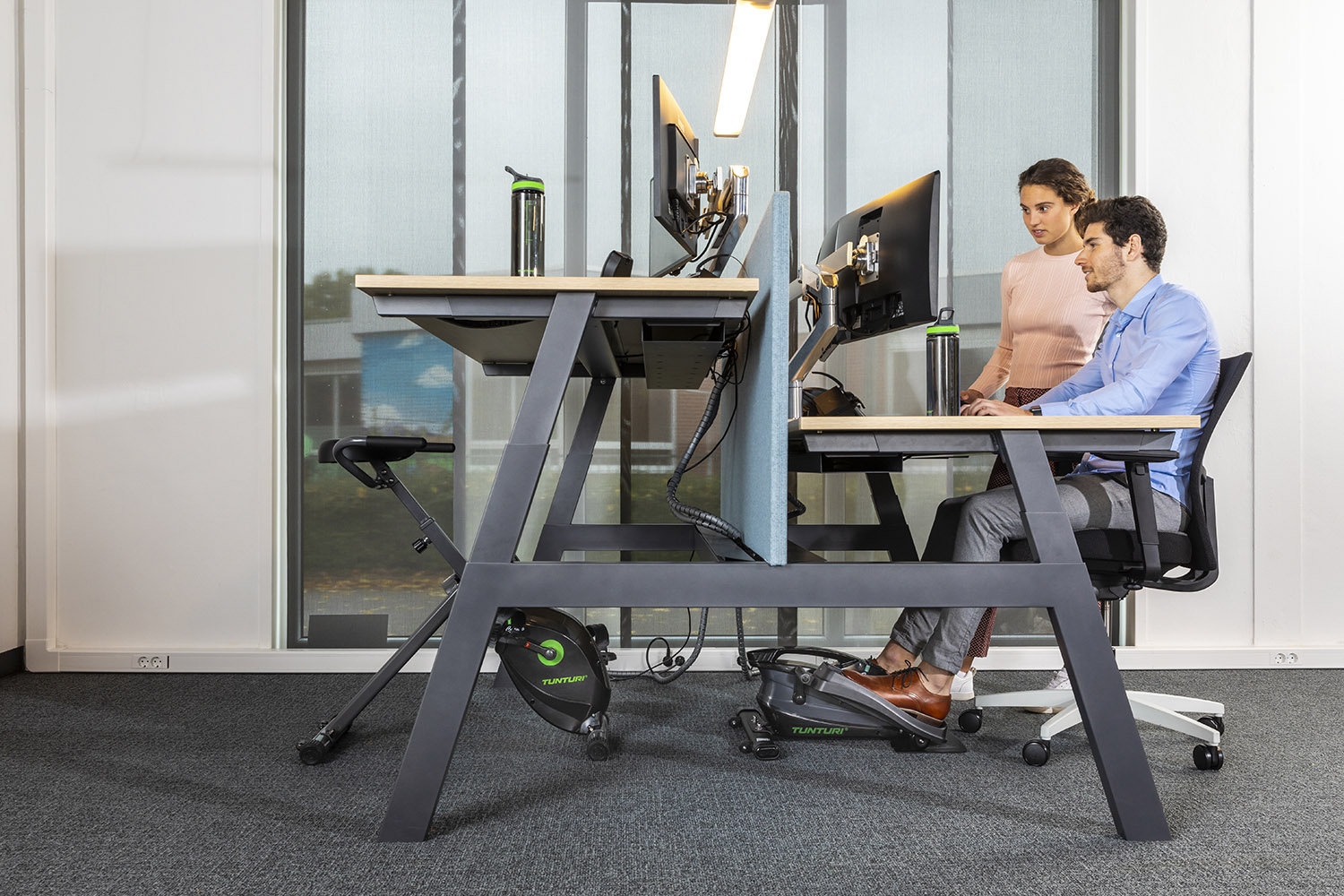 Tunturi Deskbike - Cardio Fit D10 - Zwart Tunturi Deskbike - Cardio Fit D10 - Zwart