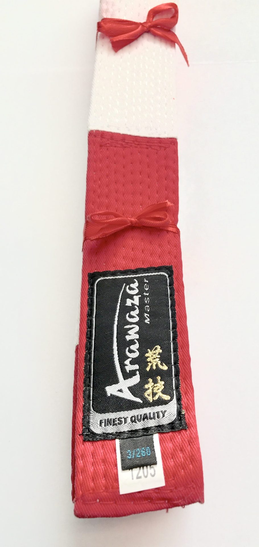 Arawaza Karateband - Master - Rood / Wit (ARABEMWHRE) Arawaza Karateband - Master - Rood / Wit (ARABEMWHRE)