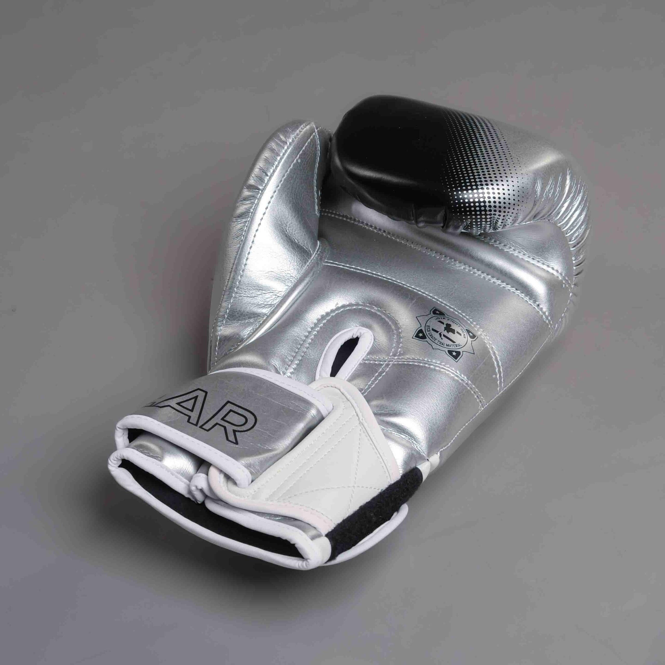 Joya Evolution bokshandschoenen zilver wit Joya Evolution bokshandschoenen zilver wit