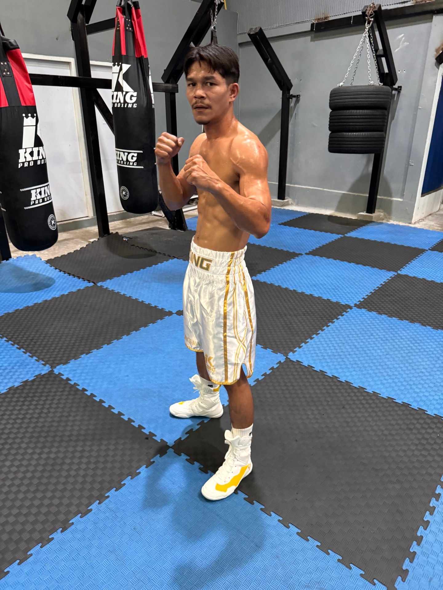 King Pro Boxing Kickboksbroekje XK Series (KPB XK SHORT 2) King Pro Boxing Kickboksbroekje XK Series (KPB XK SHORT 2)
