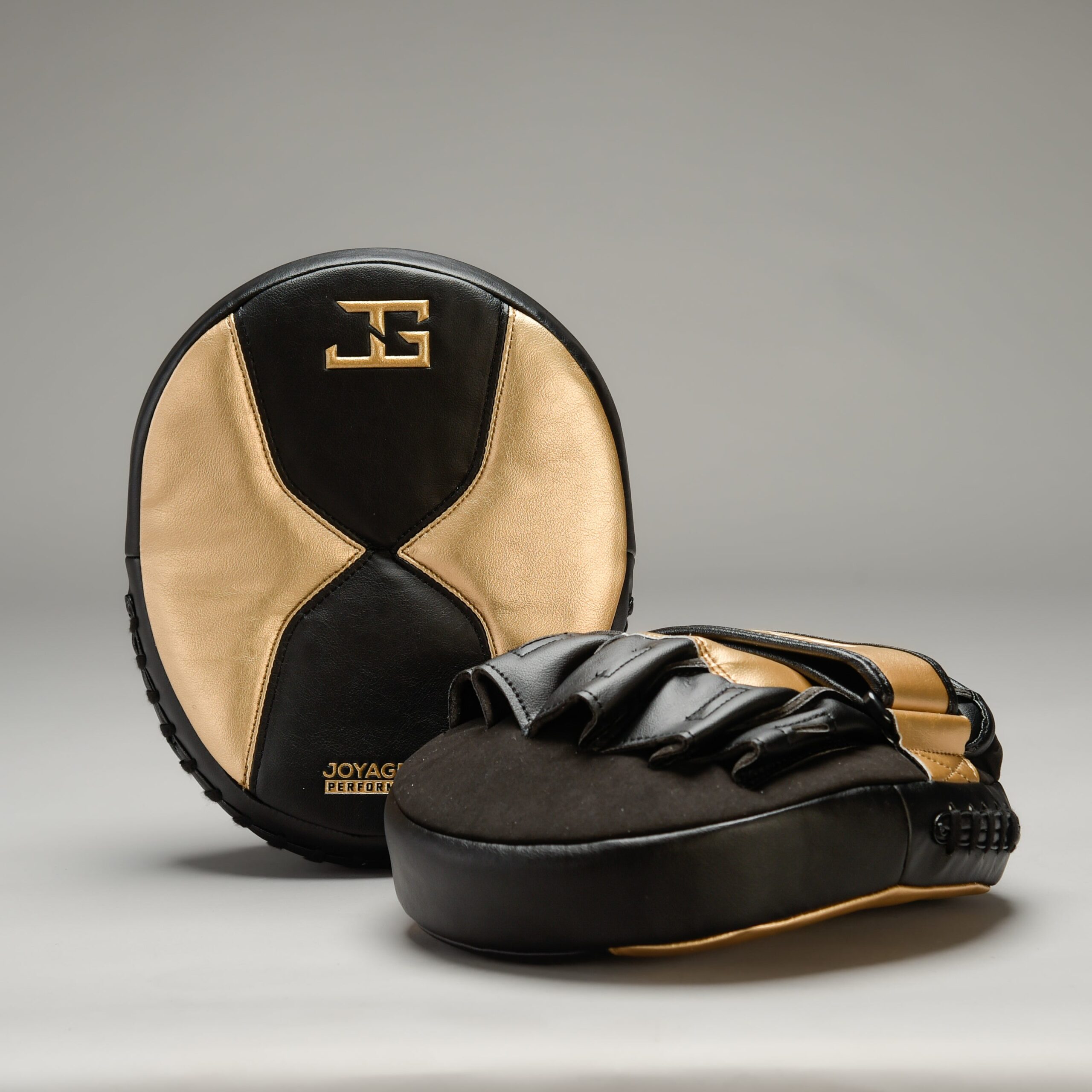 Joya Performance CM200 Handpads Zwart Goud Joya Performance CM200 Handpads Zwart Goud