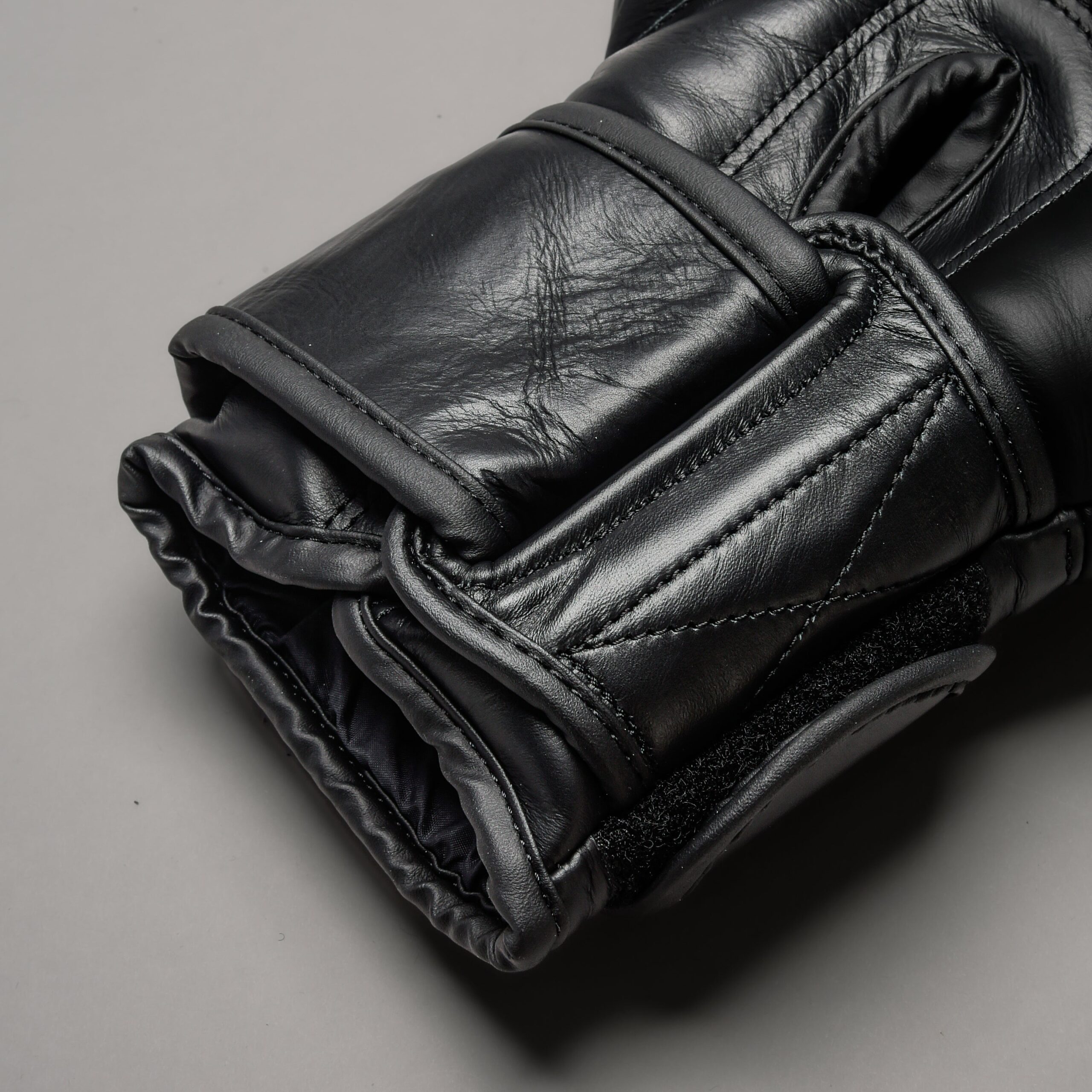 Joya Strike Kickbokshandschoenen Zwart Zwart Joya Strike Kickbokshandschoenen Zwart Zwart