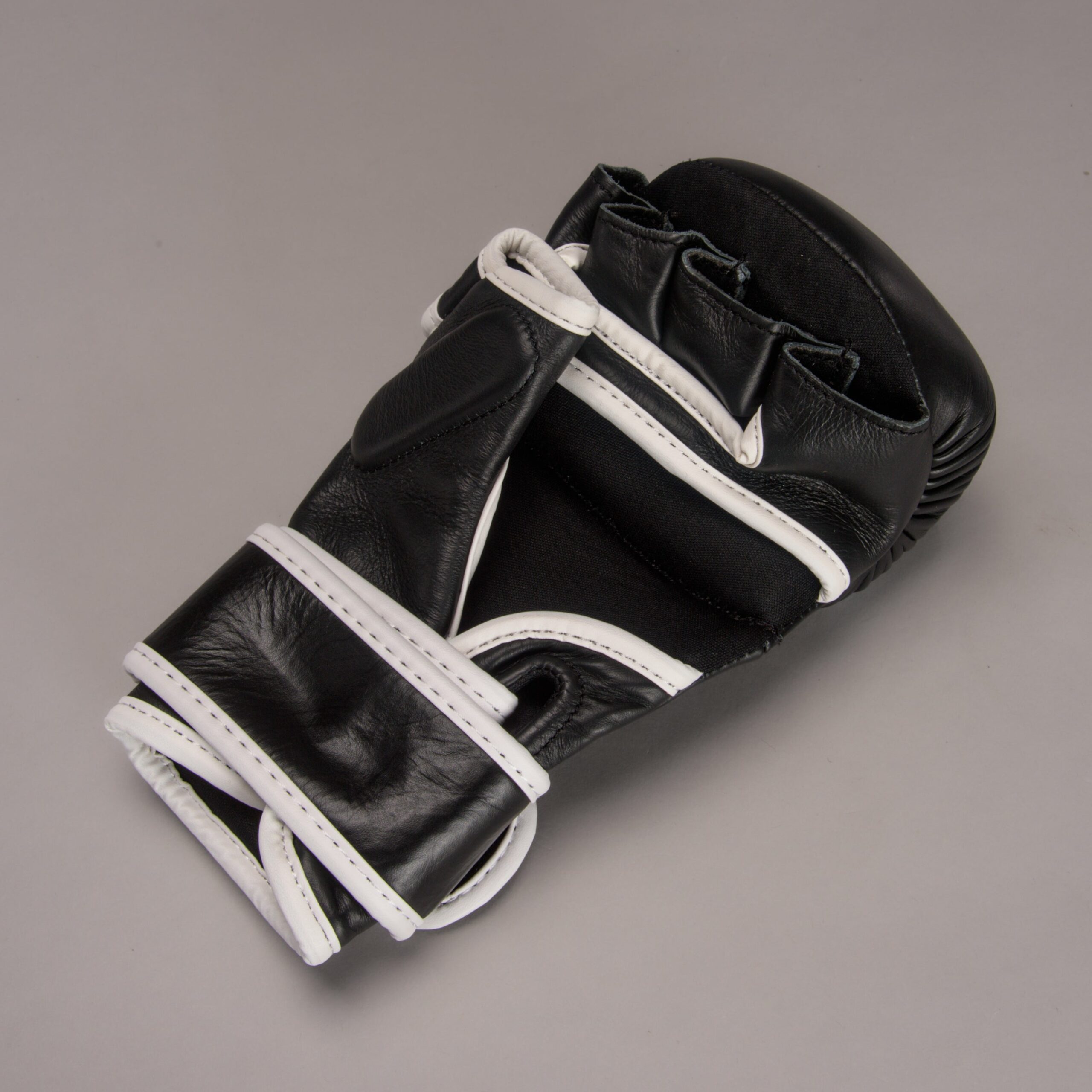 Joya Strike Thailand MMA Sparring Handschoenen Zwart Joya Strike Thailand MMA Sparring Handschoenen Zwart