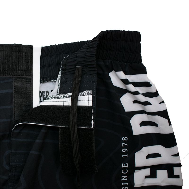 Super Pro Combat Gear MMA broekje - S - Zwart / Wit Super Pro Combat Gear MMA broekje - S - Zwart / Wit