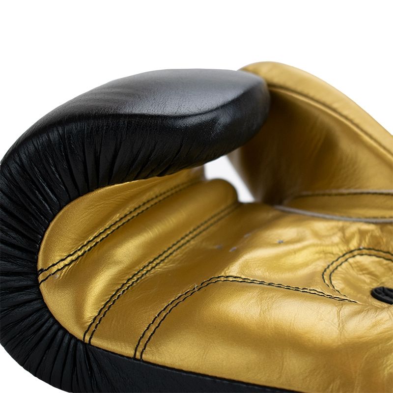 Super Pro Combat Gear Bokszakhandschoen - Undisputed - Goud / Zwart Super Pro Combat Gear Bokszakhandschoen - Undisputed - Goud / Zwart