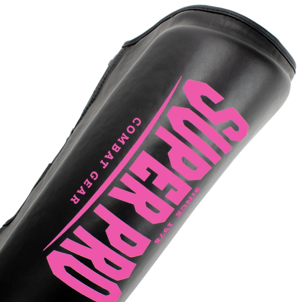 Super Pro Combat Gear Scheenbeschermer - Protector - Roze / Zwart Super Pro Combat Gear Scheenbeschermer - Protector - Roze / Zwart