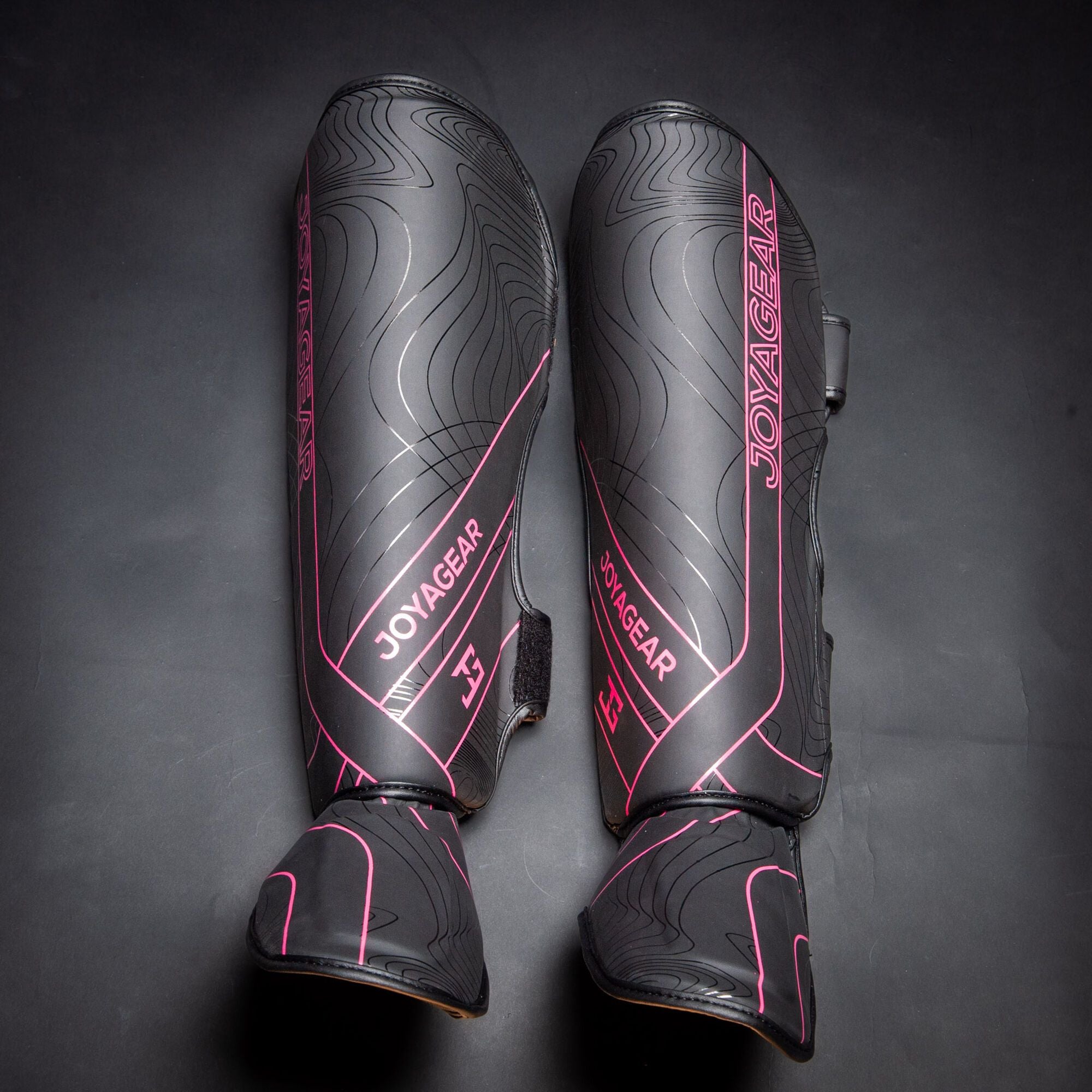 Joya Essential Scheenbeschermers Zwart Roze Joya Essential Scheenbeschermers Zwart Roze