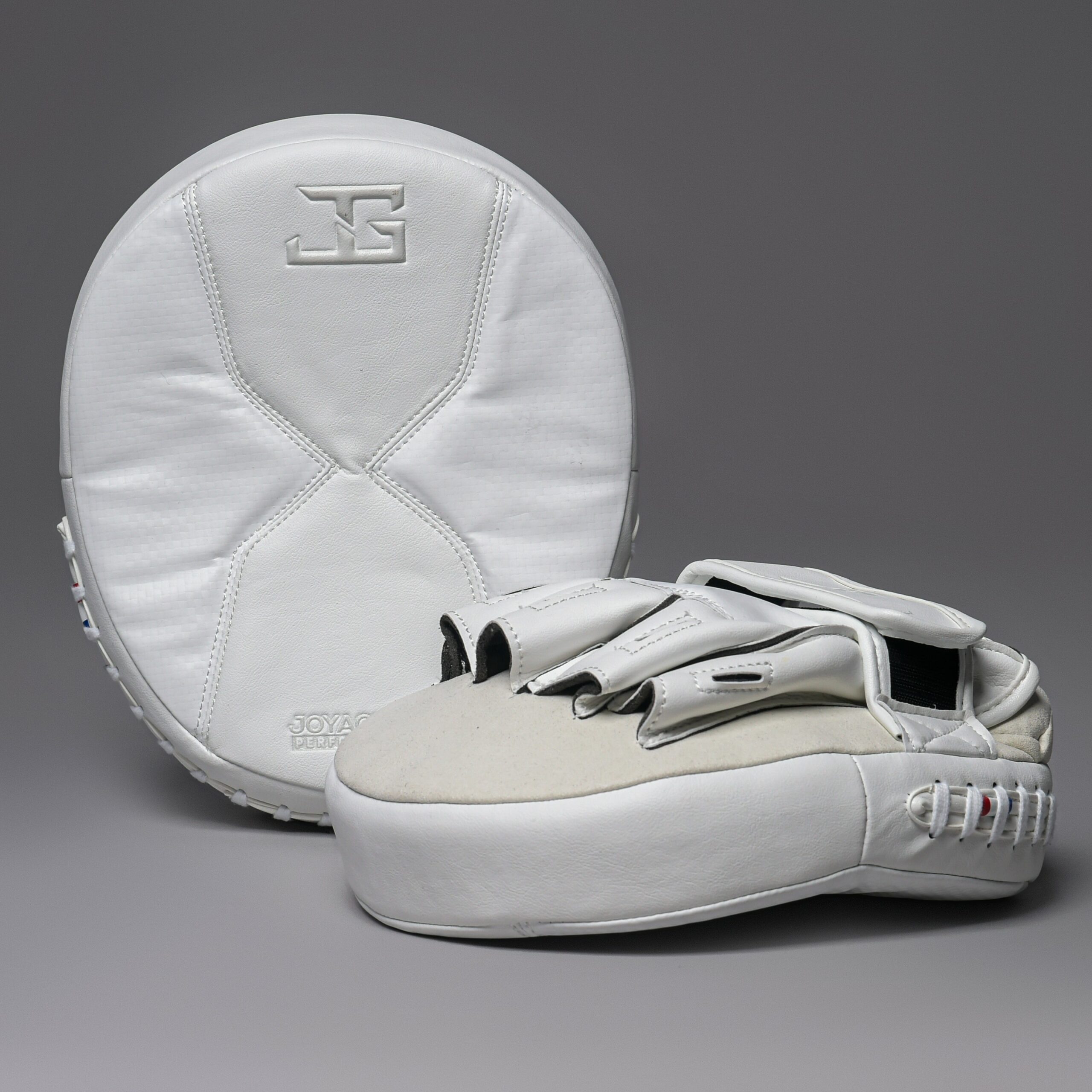 Joya Performance CM200 Handpads Wit Carbon Joya Performance CM200 Handpads Wit Carbon