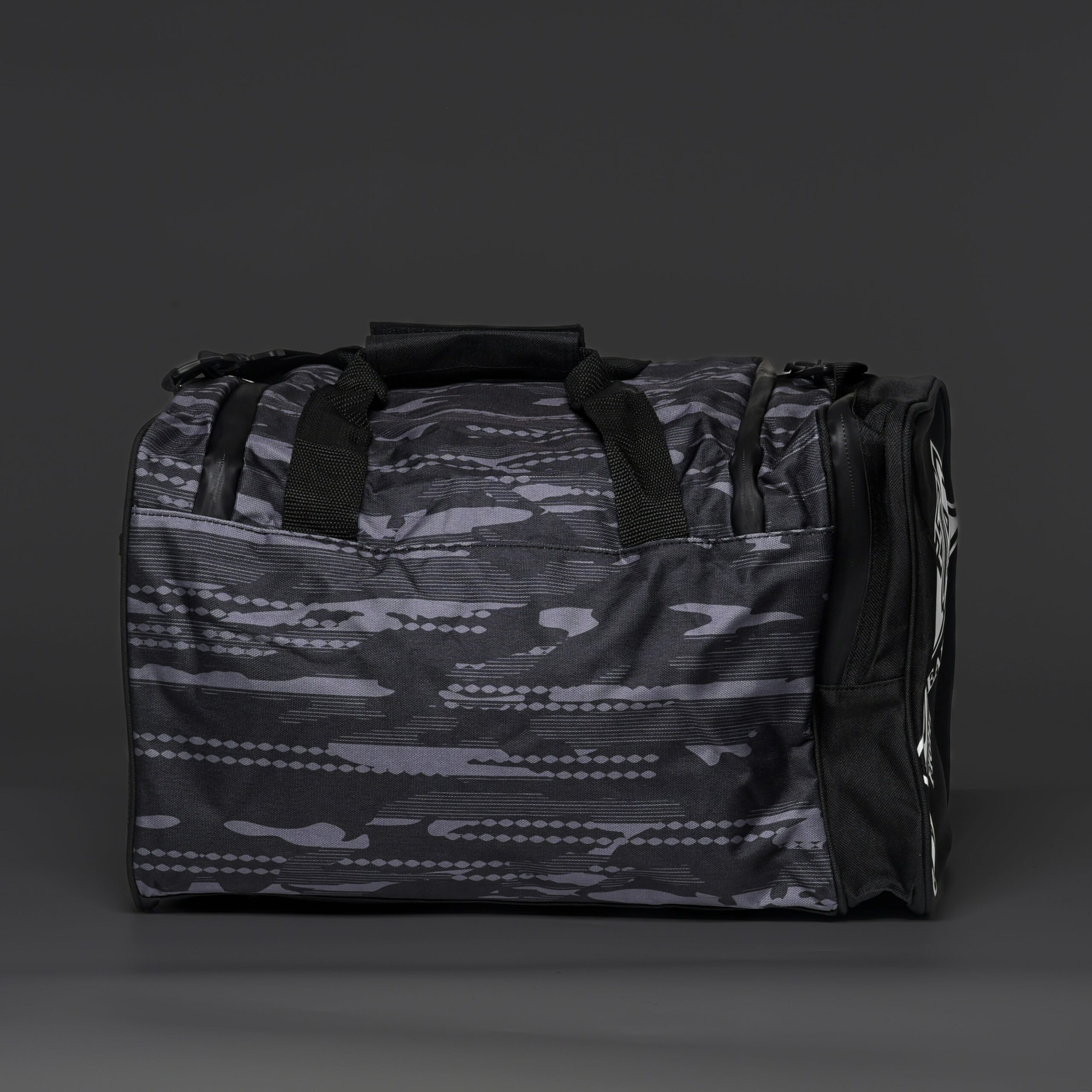 Joya Kinder Camo V2 Sporttas Zwart 45x30x30 cm Joya Kinder Camo V2 Sporttas Zwart 45x30x30 cm