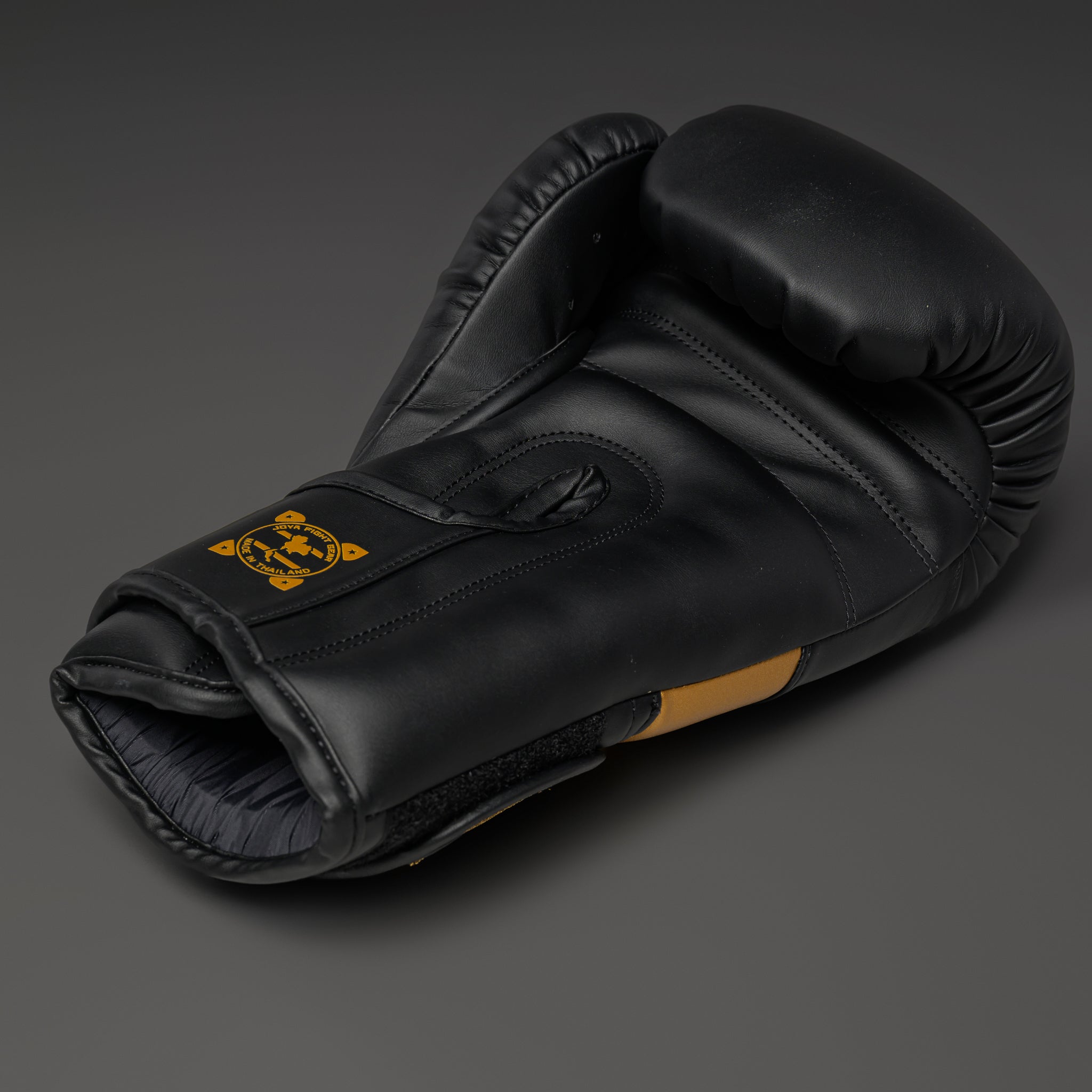Joya Strike Air Kickbokshandschoenen Zwart Goud Joya Strike Air Kickbokshandschoenen Zwart Goud